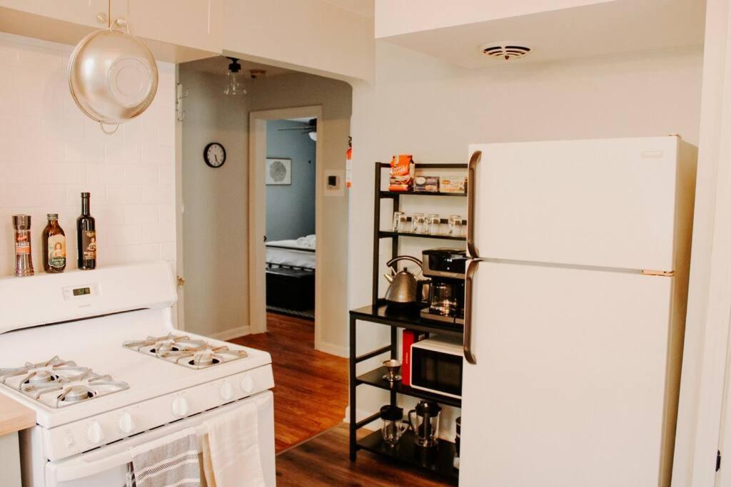 Cozy House Near Erie, 10 Minutes To Downtown. * Cleveland