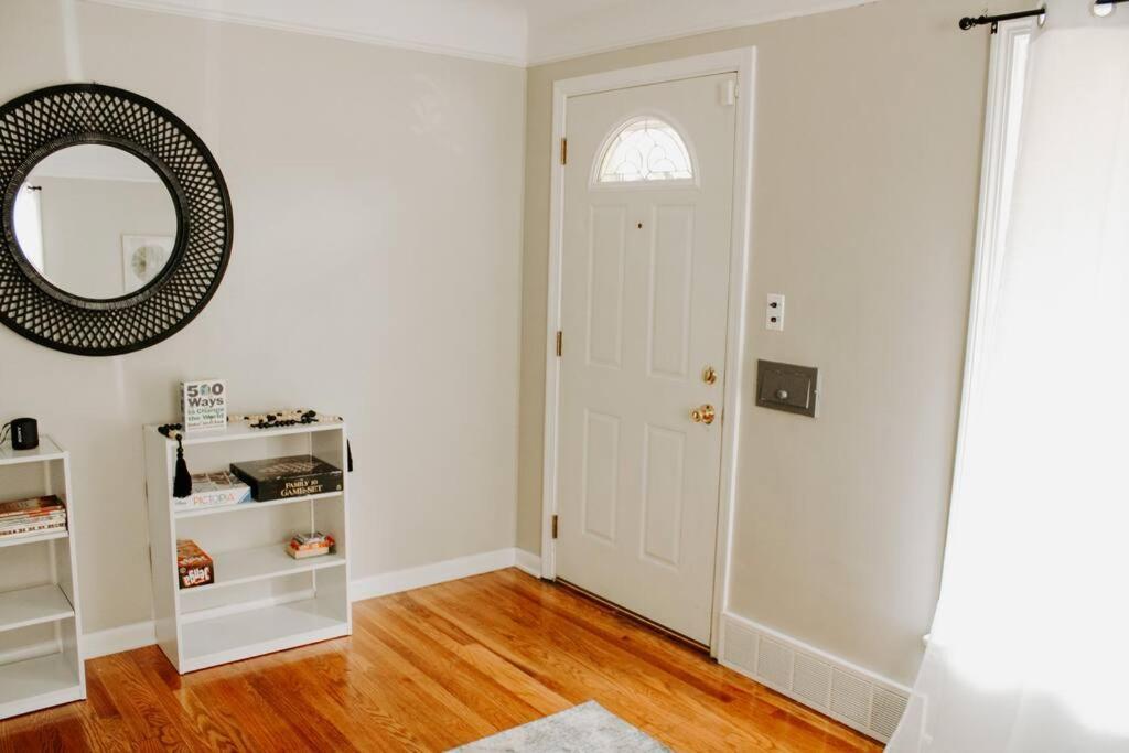Cozy House Near Erie, 10 Minutes To Downtown. * Cleveland