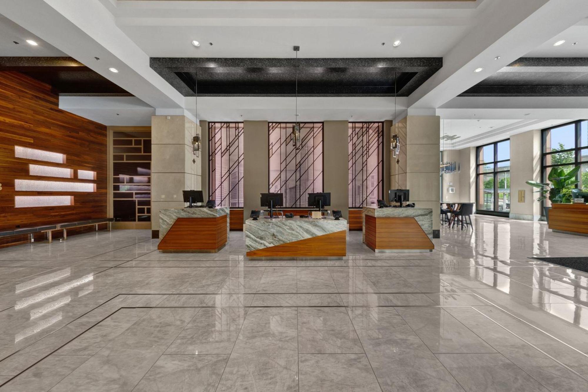 Marriott Downtown At Key Tower 4*