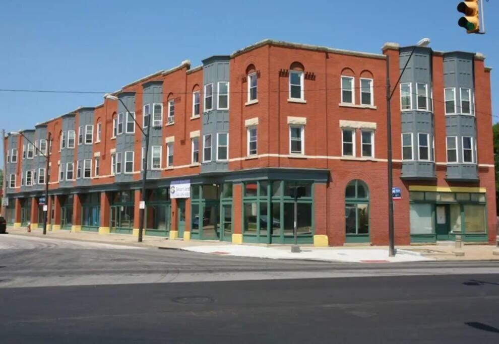 Apartment Downtown -modern First Floor Unit *