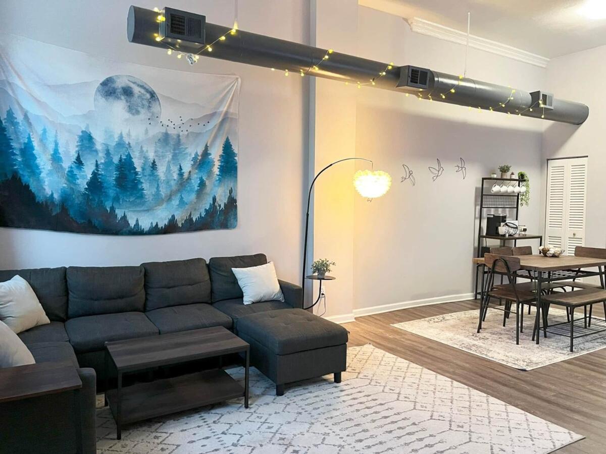 Apartment Downtown -modern First Floor Unit *