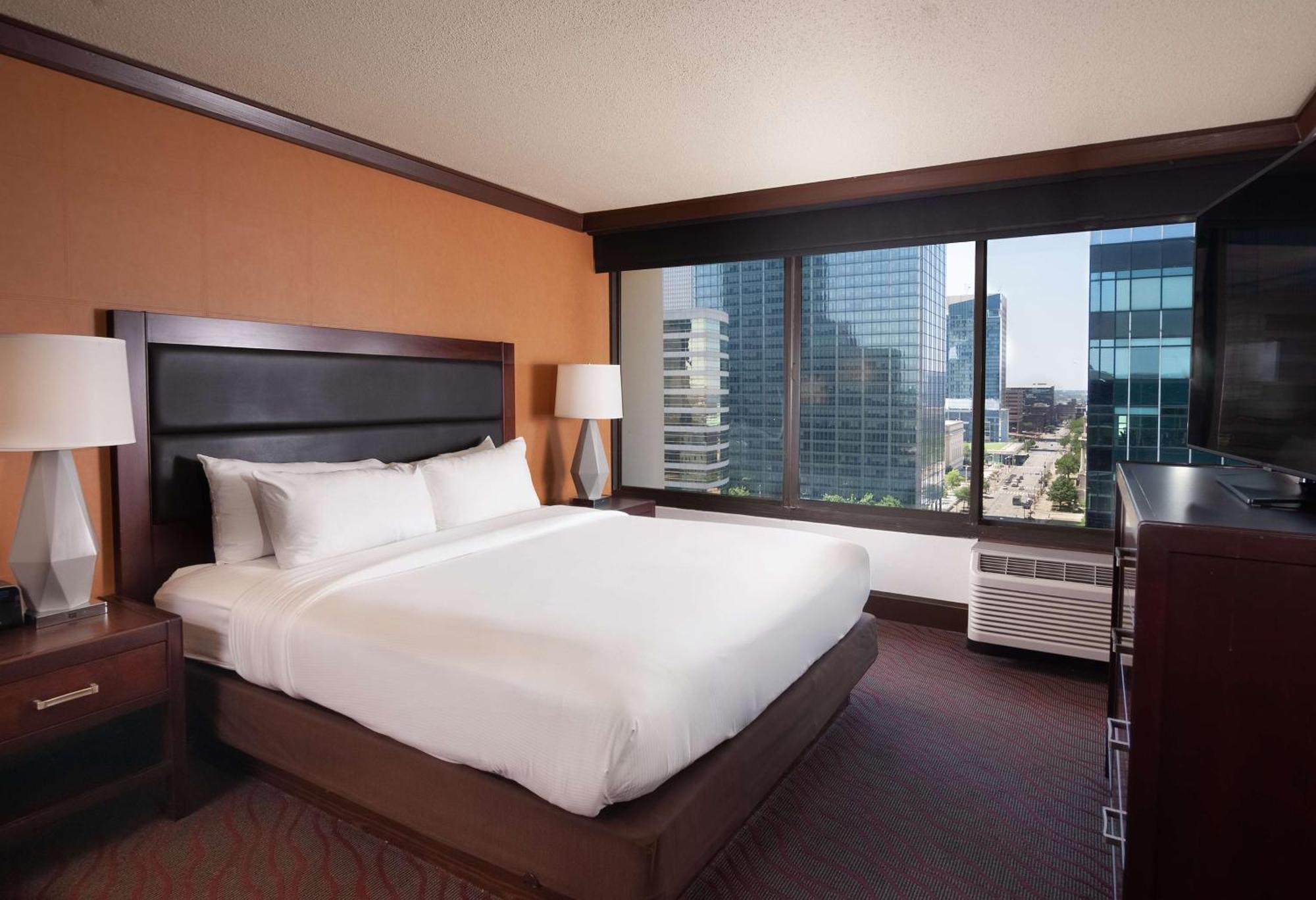 Doubletree By Hilton Downtown - Lakeside 4*