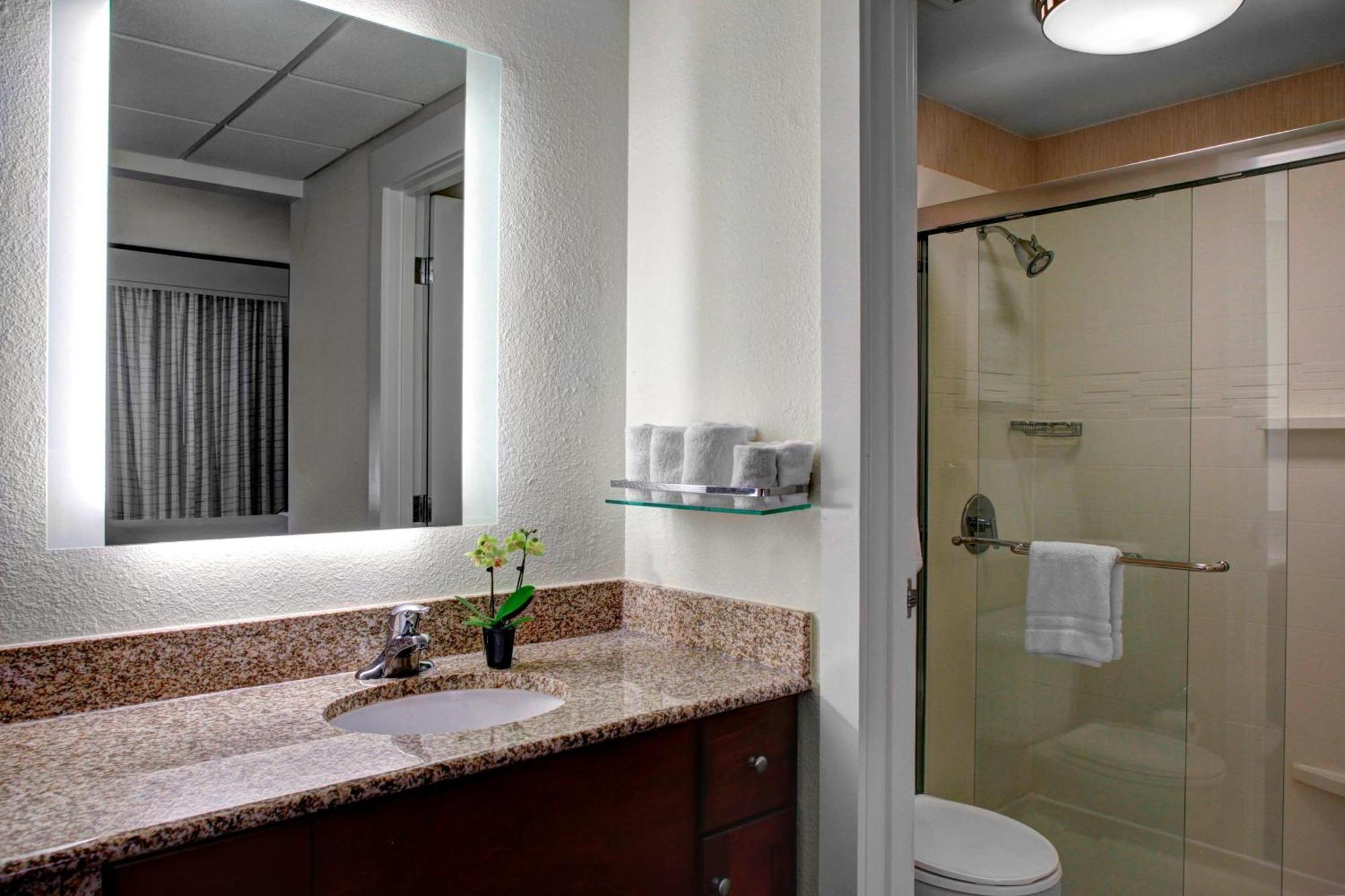 By Marriott Downtown 3*