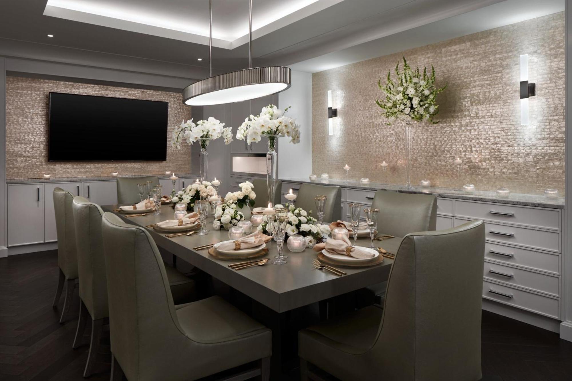 The Ritz-carlton,