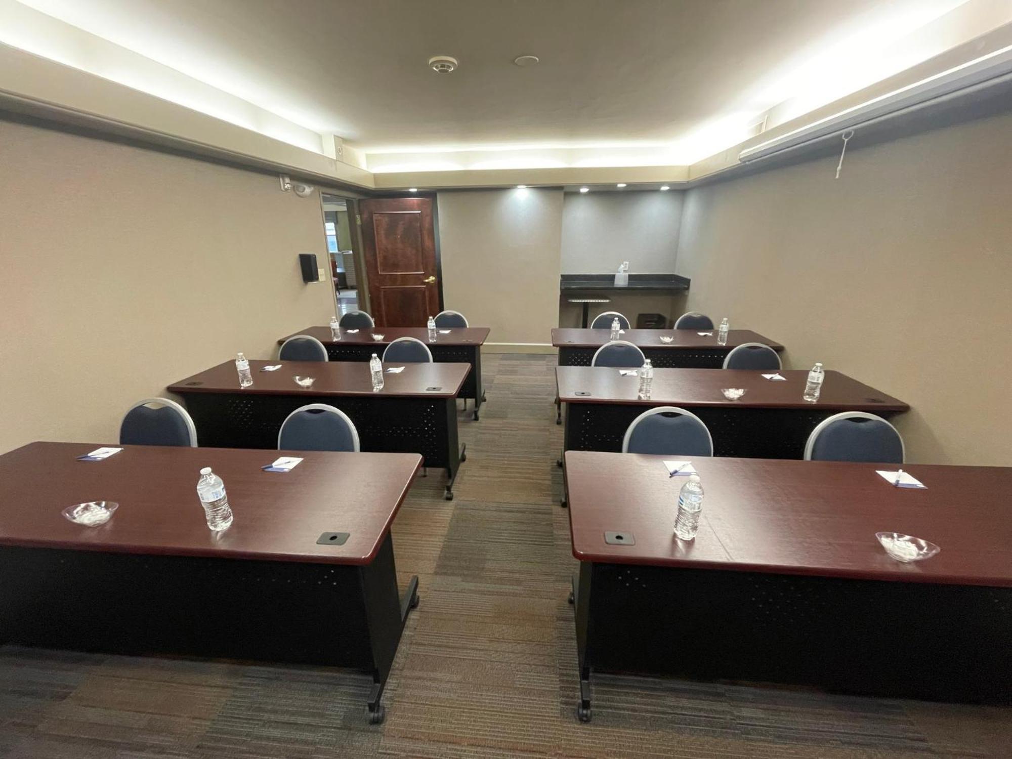 Express Downtown By Ihg Cleveland