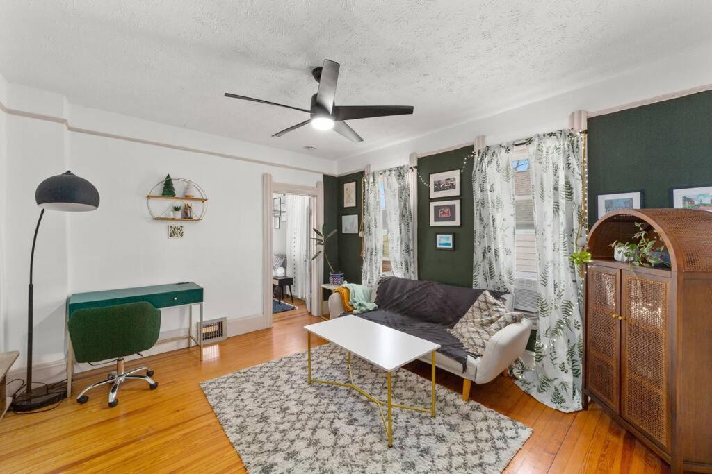Pet Friendly 2br In Little Italy # 3