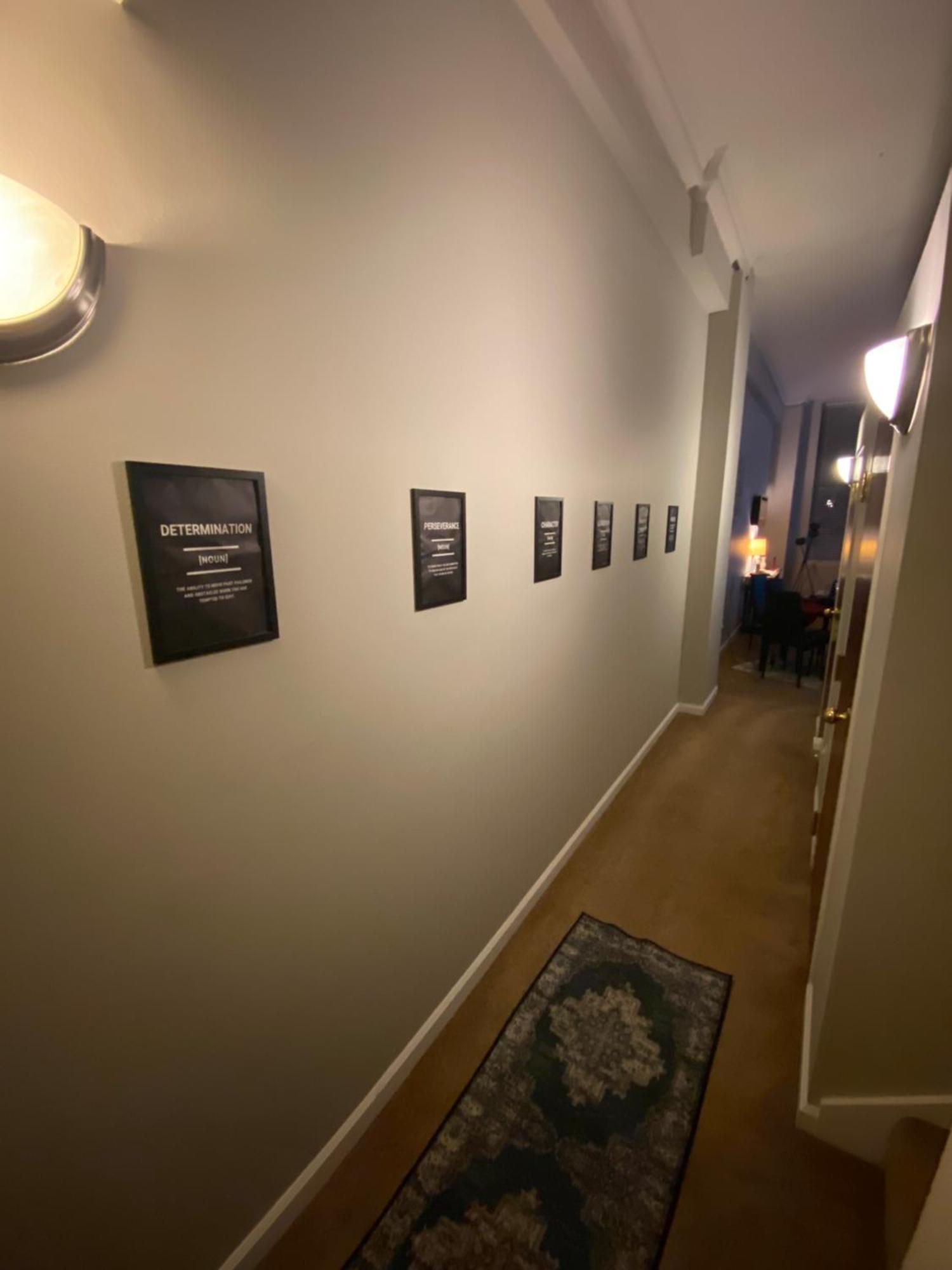 Apartment Downtown Cle Loft, River View, King Bed, Free Parking