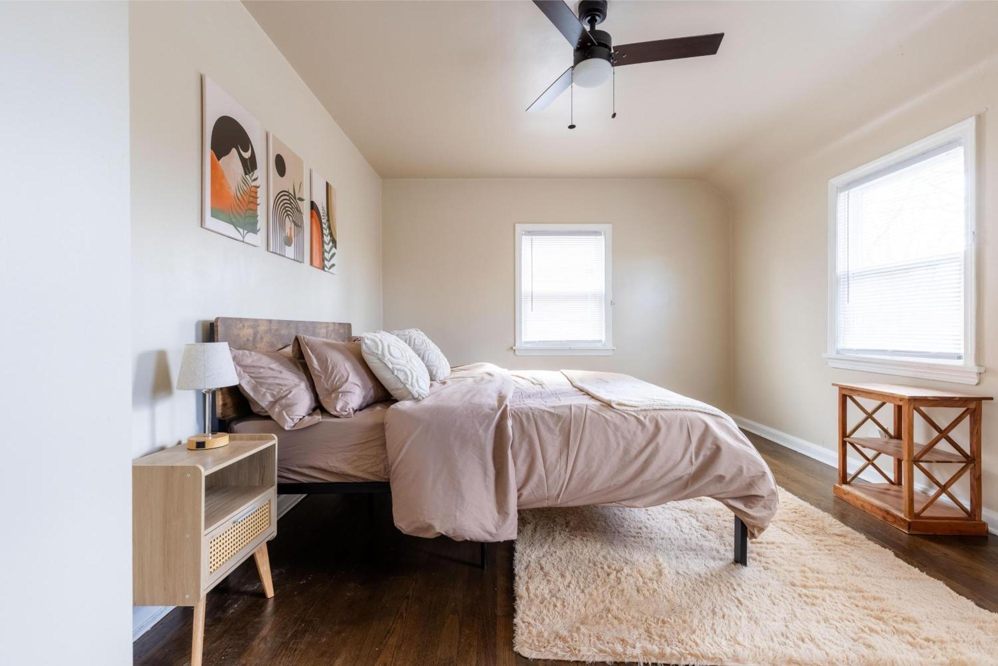 Charming Heights Apartment Cleveland