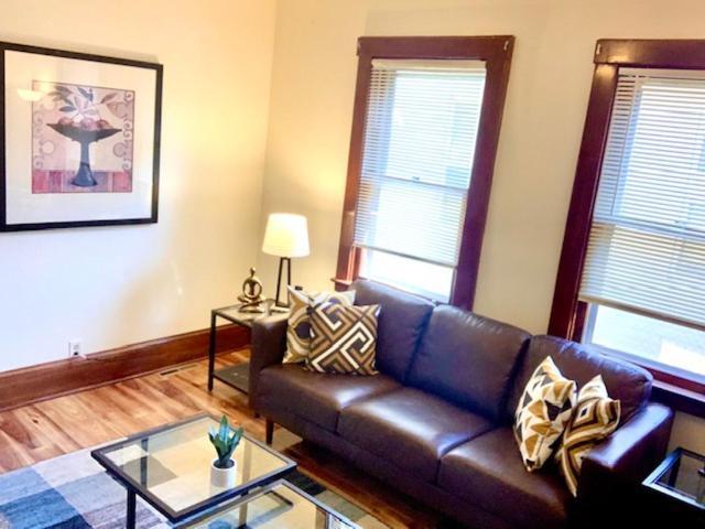 Holiday home Cozy And Wonderful W47th Cleveland