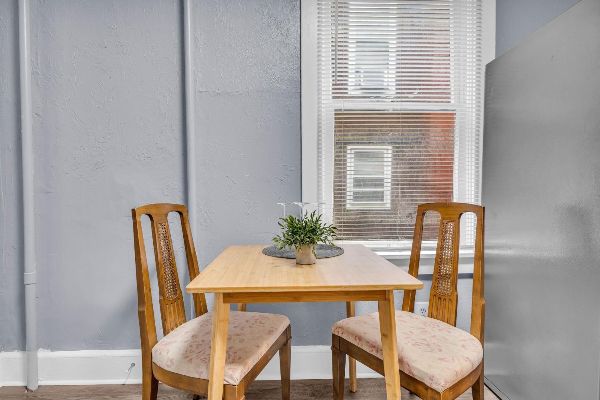Apartment Historic Cozy Haven In Little Italy