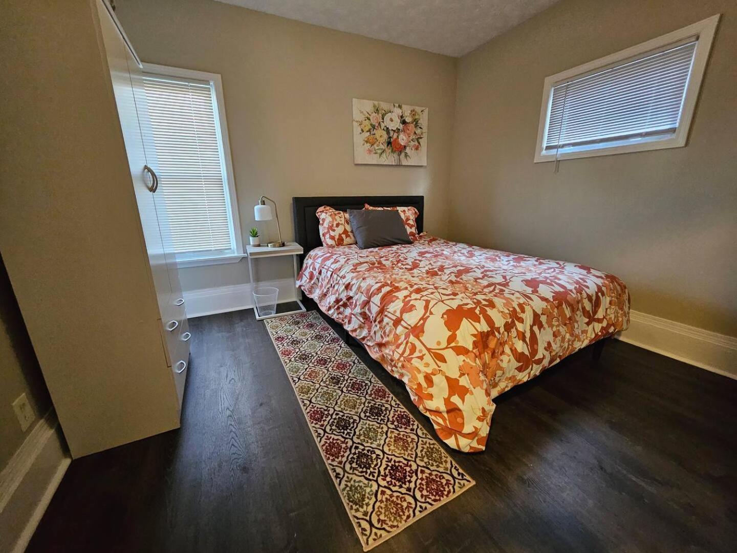 Elegant 4 Bedroom @cleveland Clinic Area Holiday home Cleveland