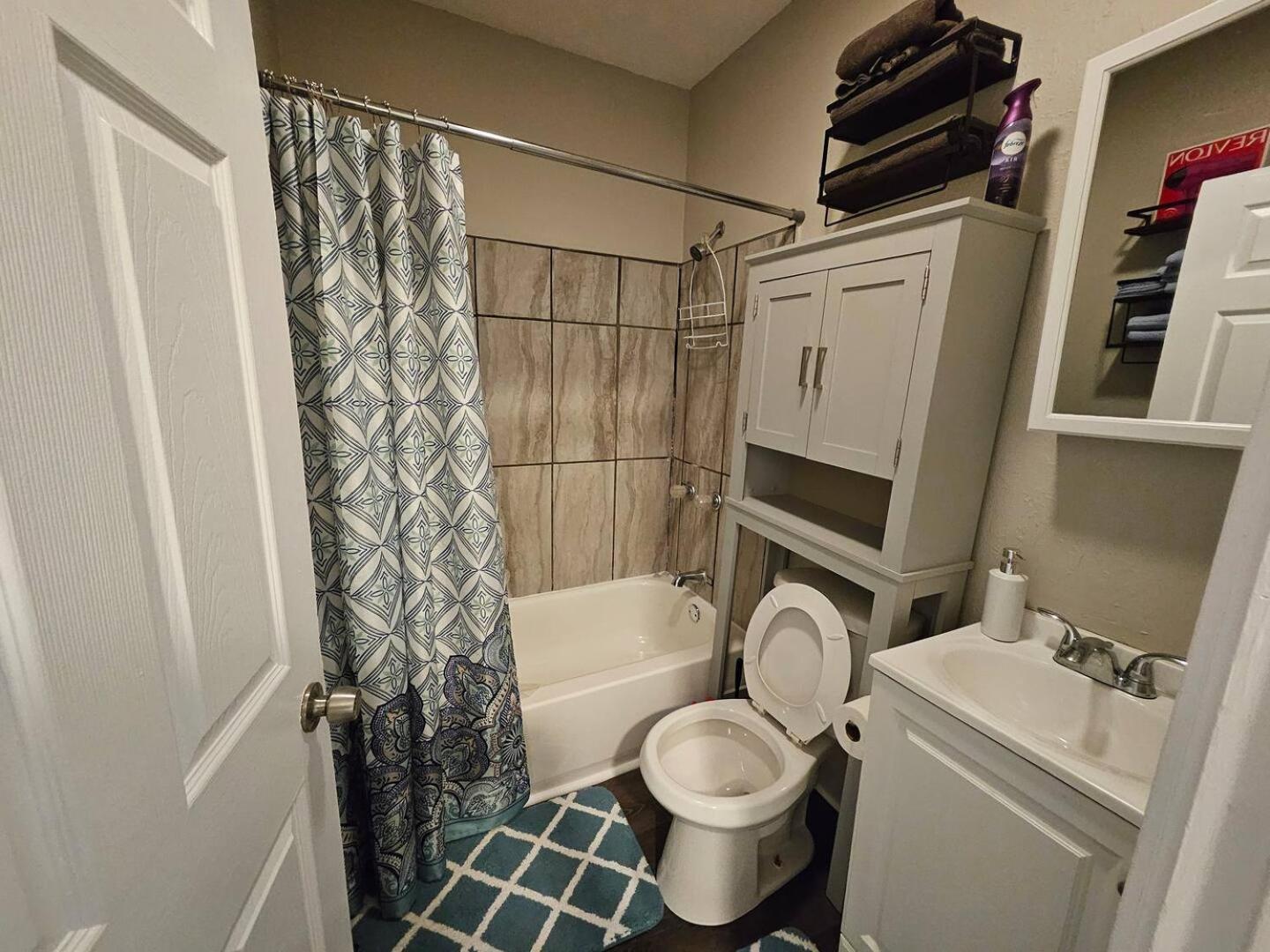 Holiday home Elegant 4 Bedroom @cleveland Clinic Area