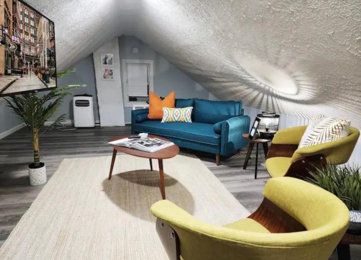 Attic Retreat 5 Minutes From Westside Market