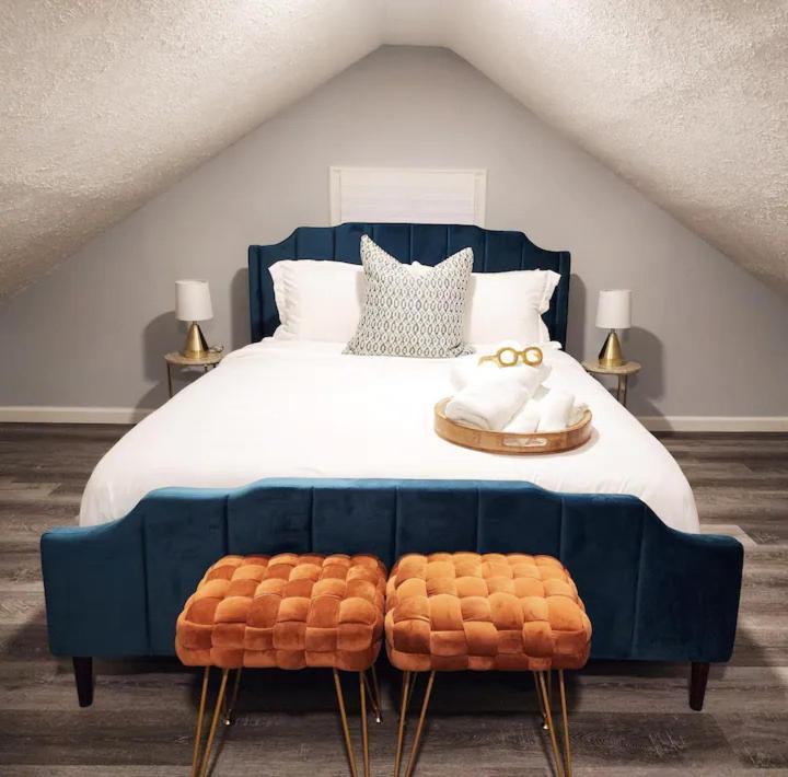 Apartment Attic Retreat 5 Minutes From Westside Market