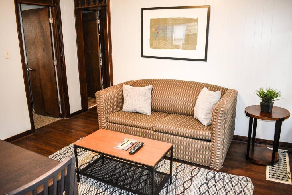 The House Hotels-5 Mins From Downtown-w45th1 Lower Cleveland