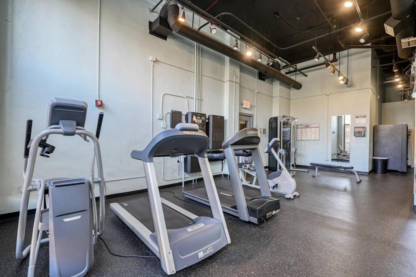 Prkg+sauna+gym Near Rock & Roll Hall Of Fame Cleveland