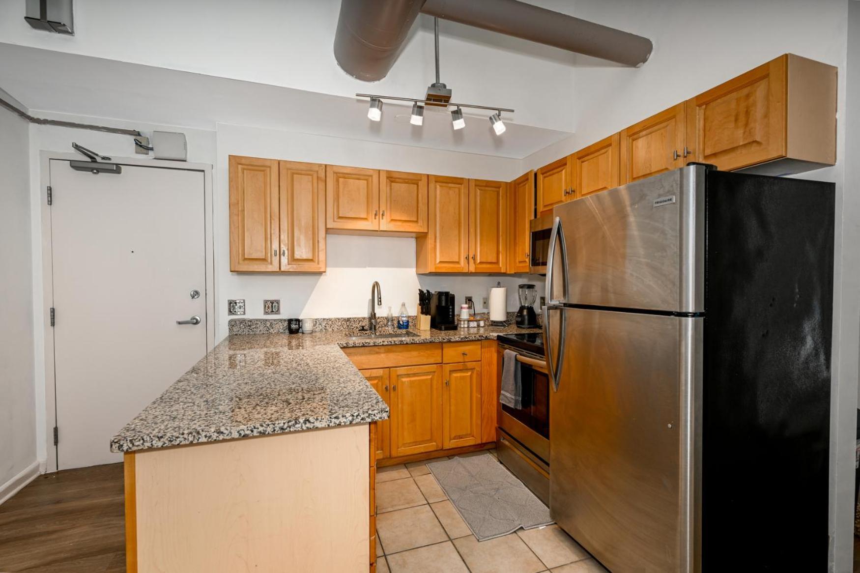 Prkg+sauna+gym Near Rock & Roll Hall Of Fame Apartment *