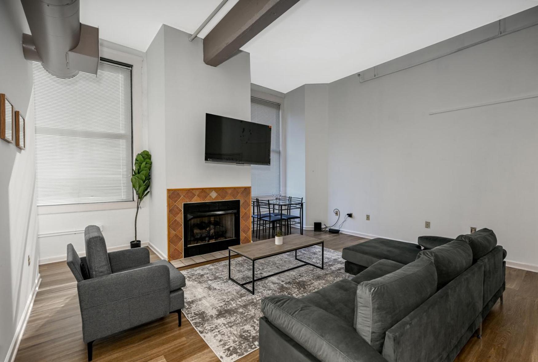 Apartment Prkg+sauna+gym Near Rock & Roll Hall Of Fame Cleveland