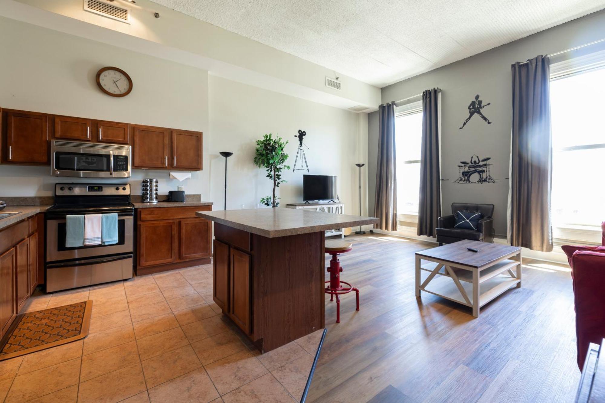 Cle Rock Haven - Play, Work, Whirlpool Tub Escape *