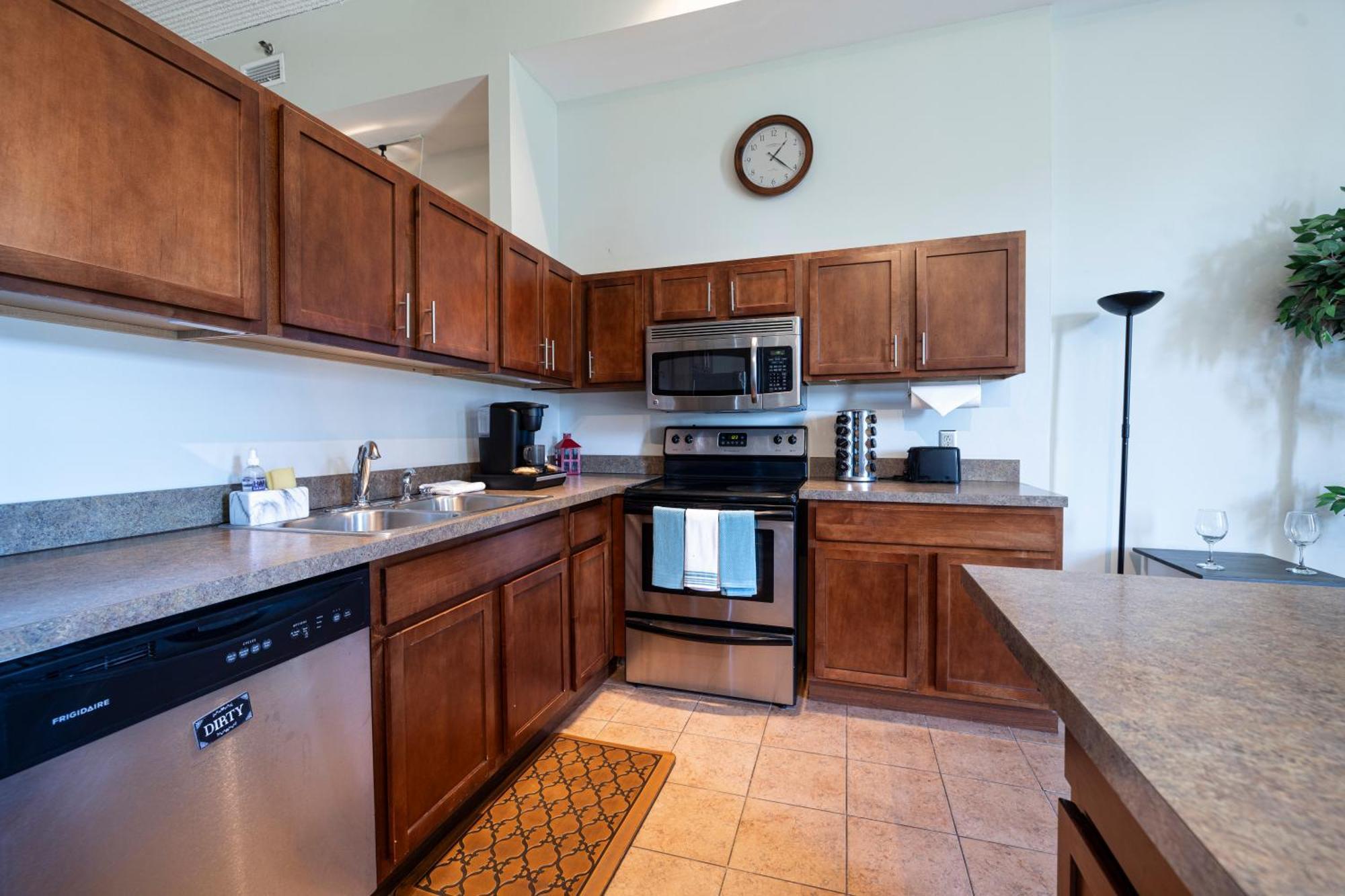 Apartment Cle Rock Haven - Play, Work, Whirlpool Tub Escape