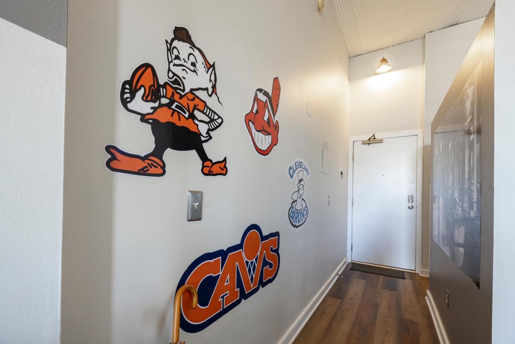 Cle Rock Haven - Play, Work, Whirlpool Tub Escape * Cleveland