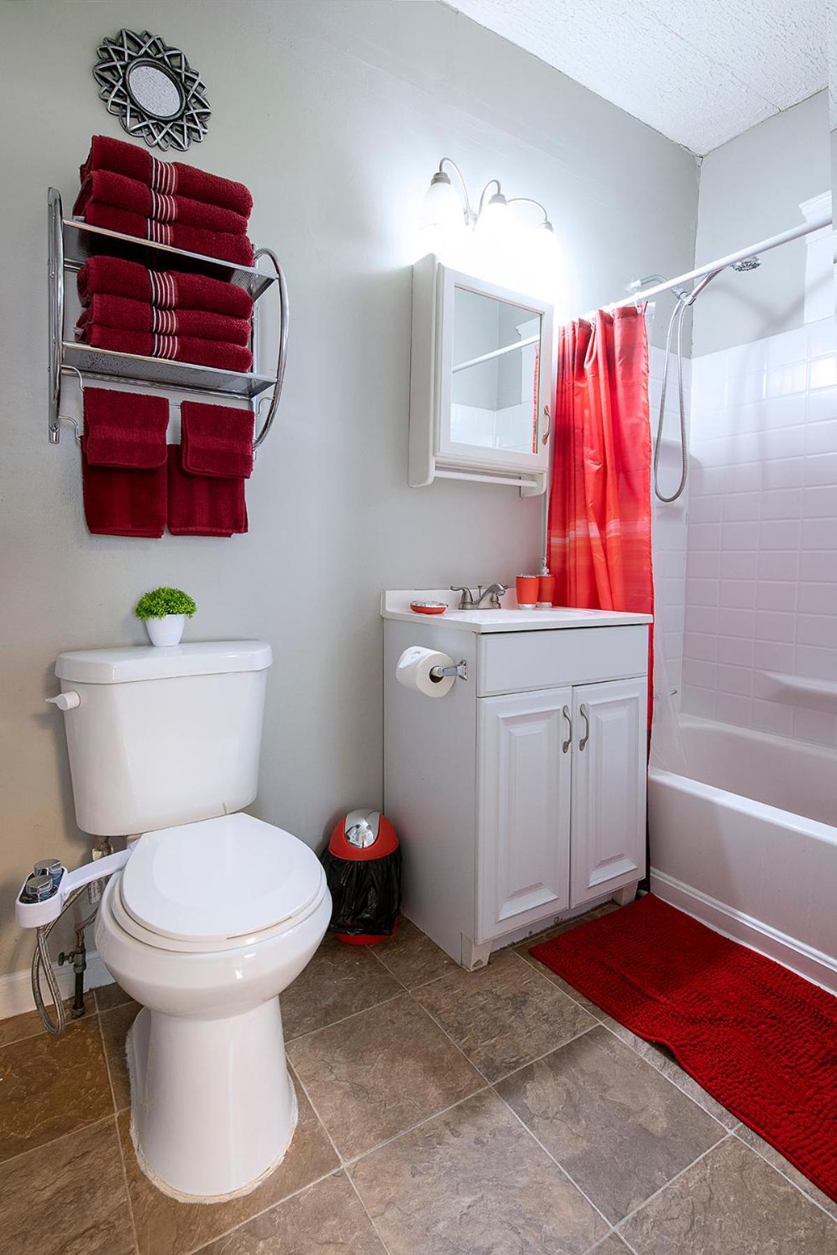 The Rubi Lounge: Modern Brooklyn Escape With Parking & High-speed Wi-fi *