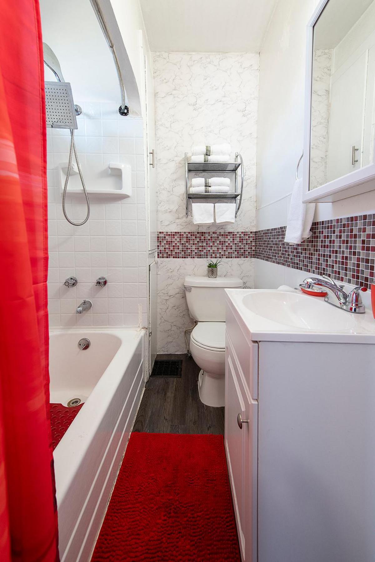 The Rubi Lounge: Modern Brooklyn Escape With Parking & High-speed Wi-fi *