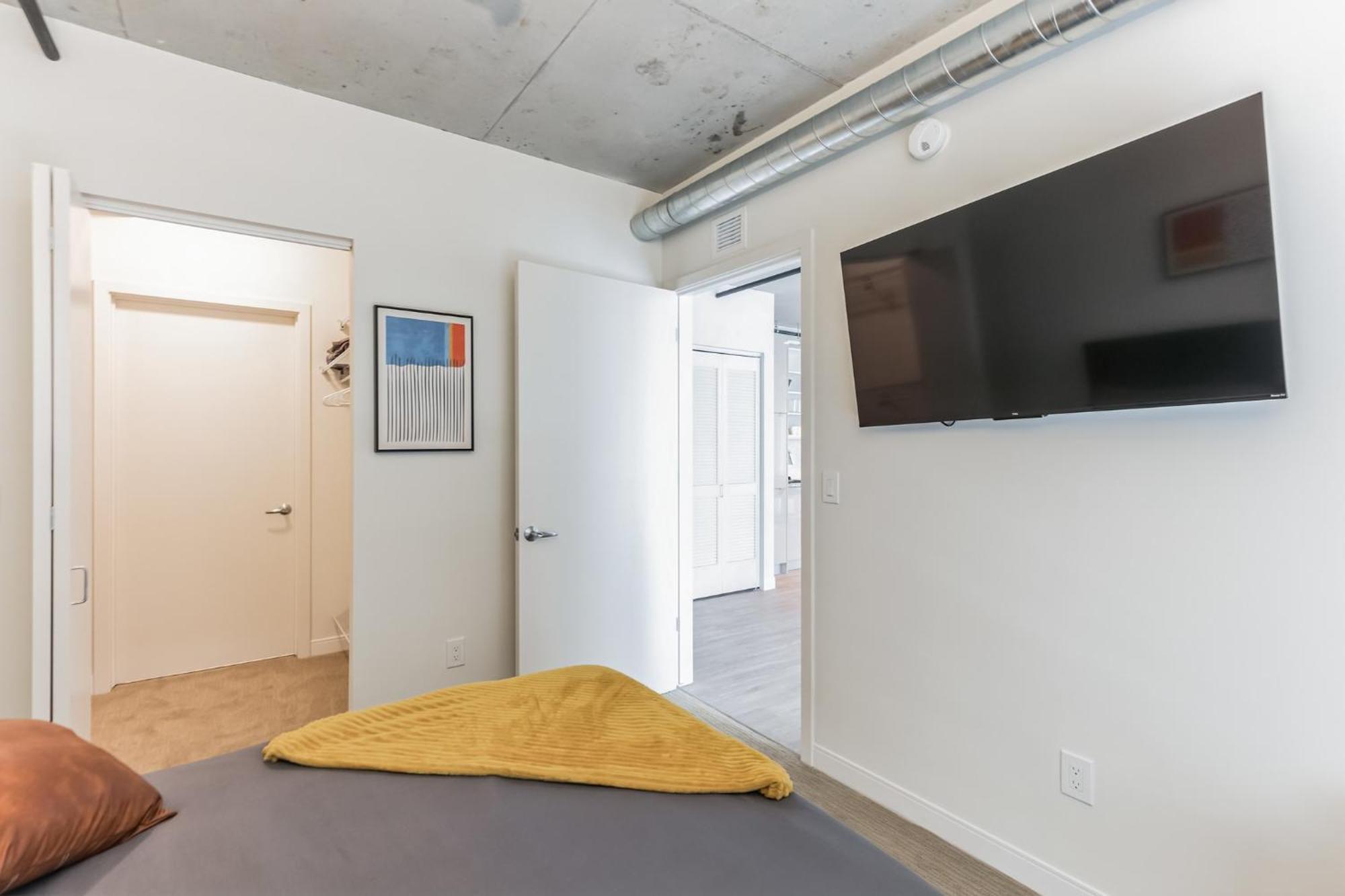 Apartment Dt Delight Downtown Living 2bd2ba Endless Access
