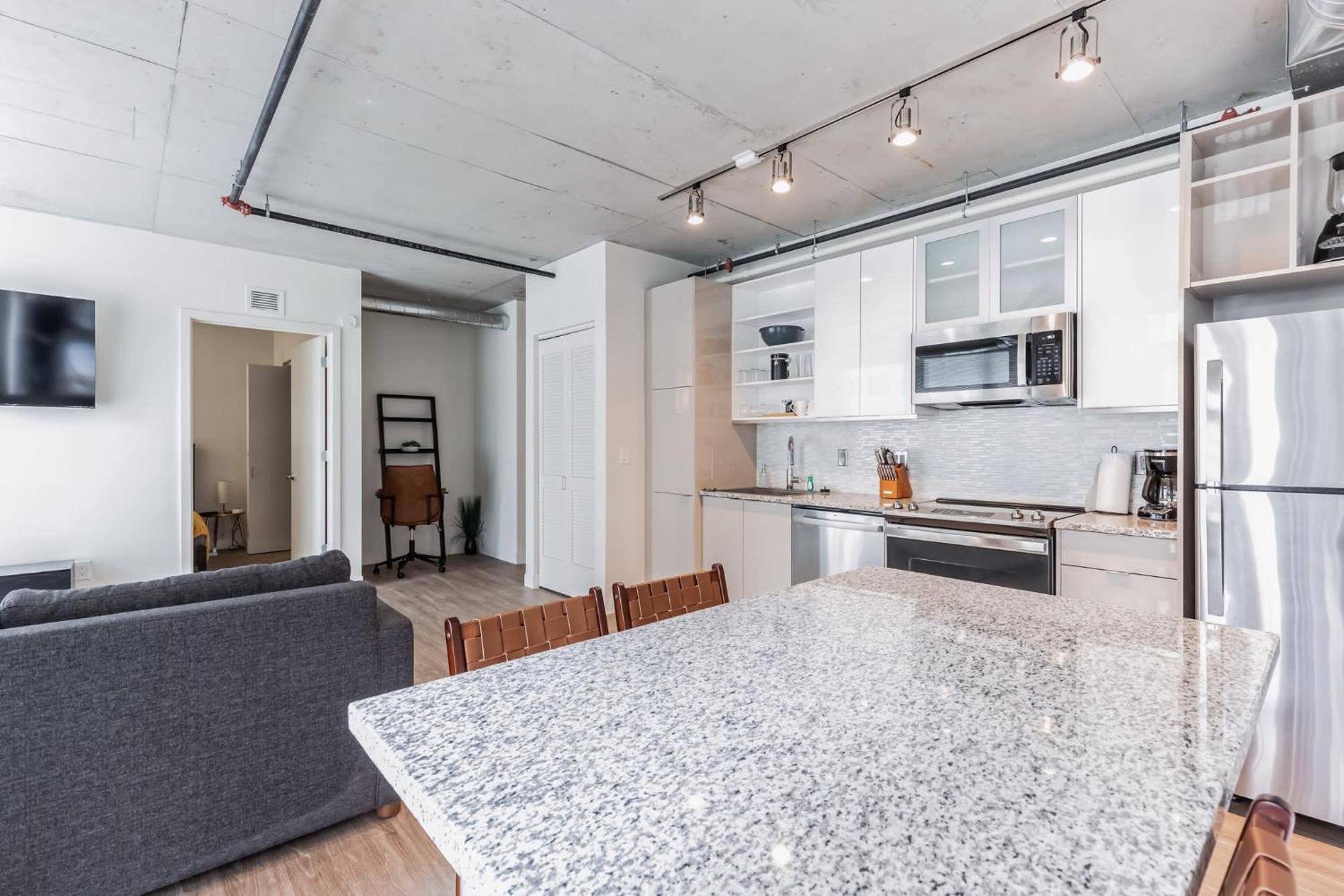 Apartment Dt Delight Downtown Living 2bd2ba Endless Access