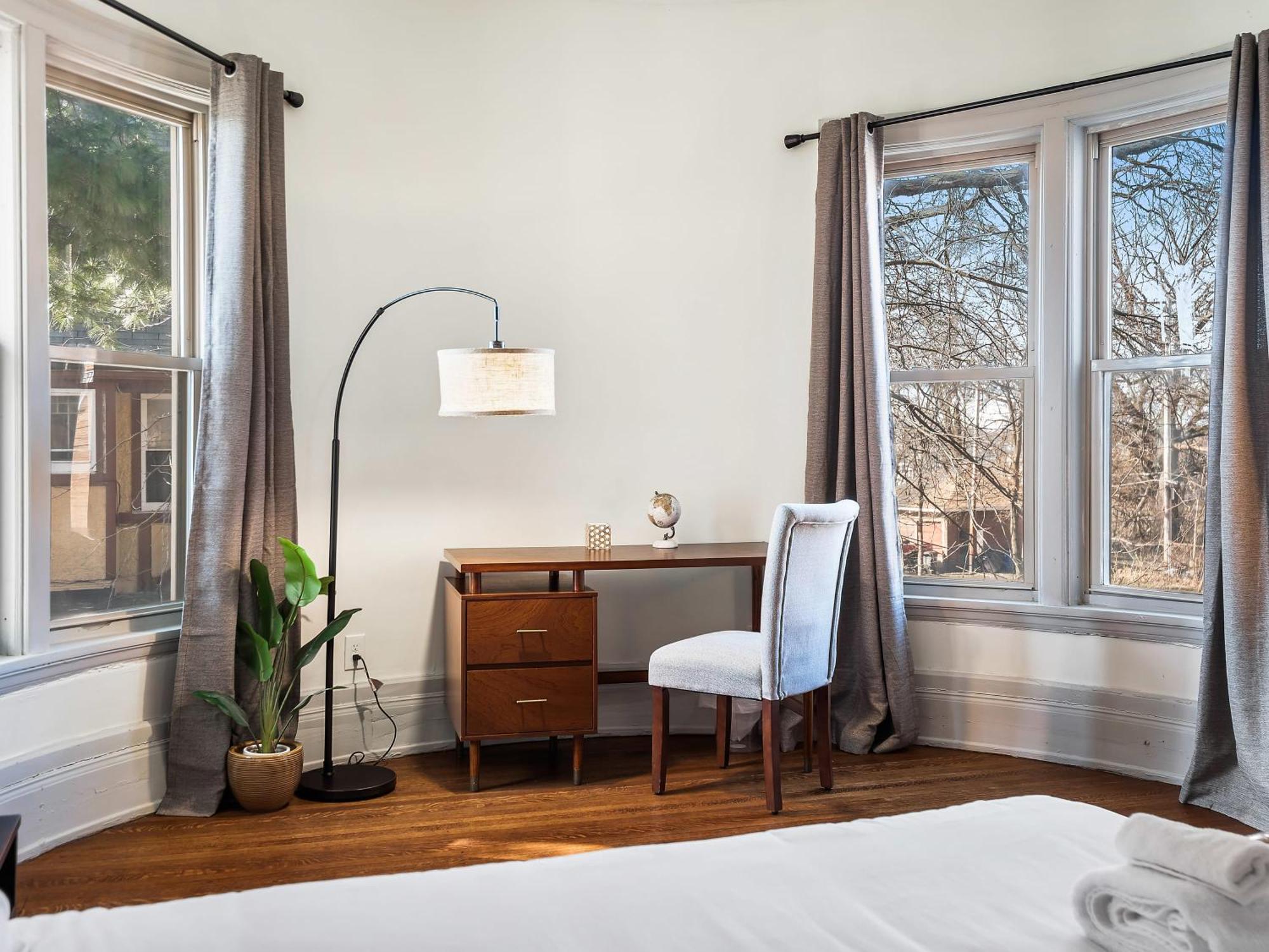 Carriage Manor - Sun Soaked 1br - Close To Ccf * Cleveland