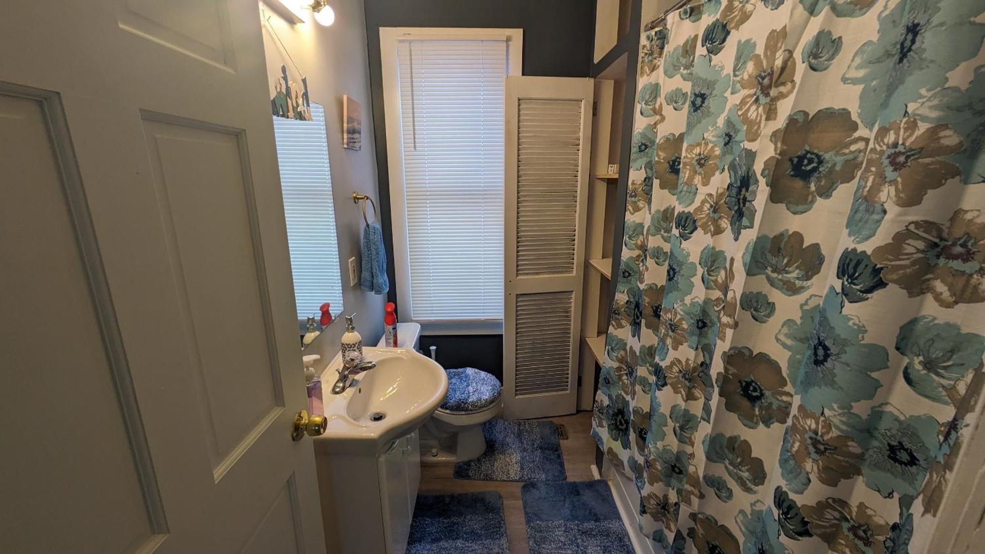 Apartment Amazing Llc *