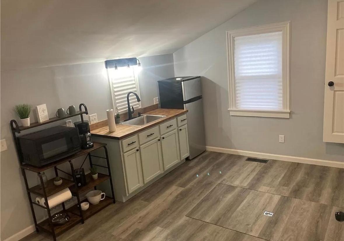 Attic Retreat 5 Minutes From Westside Market Cleveland