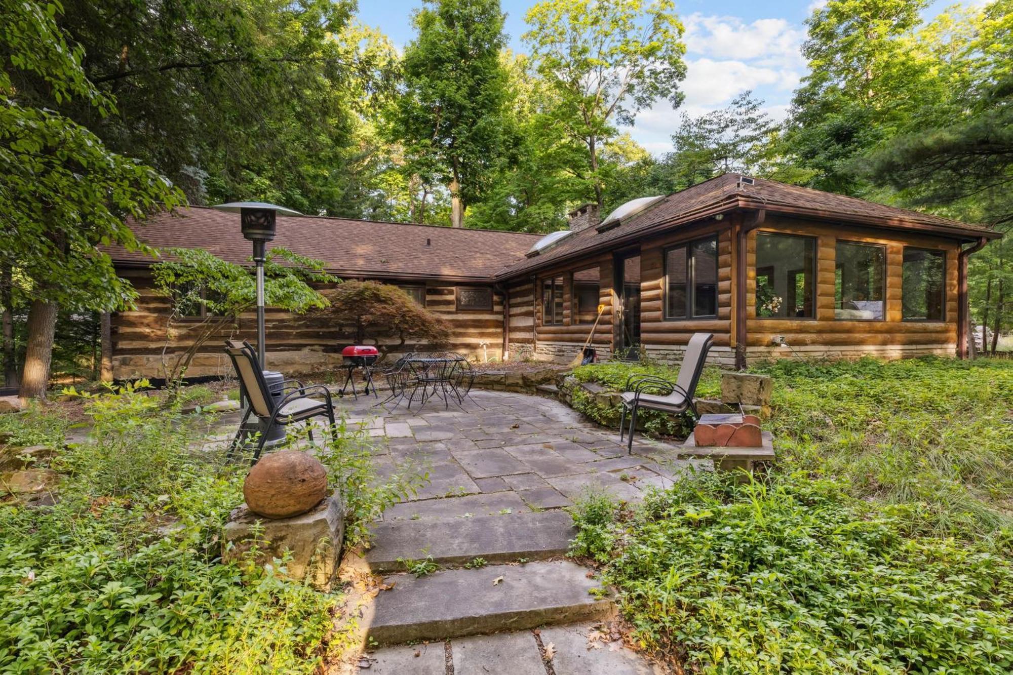Log - Natures Oasis - Fire Pit & Gazebo Holiday home