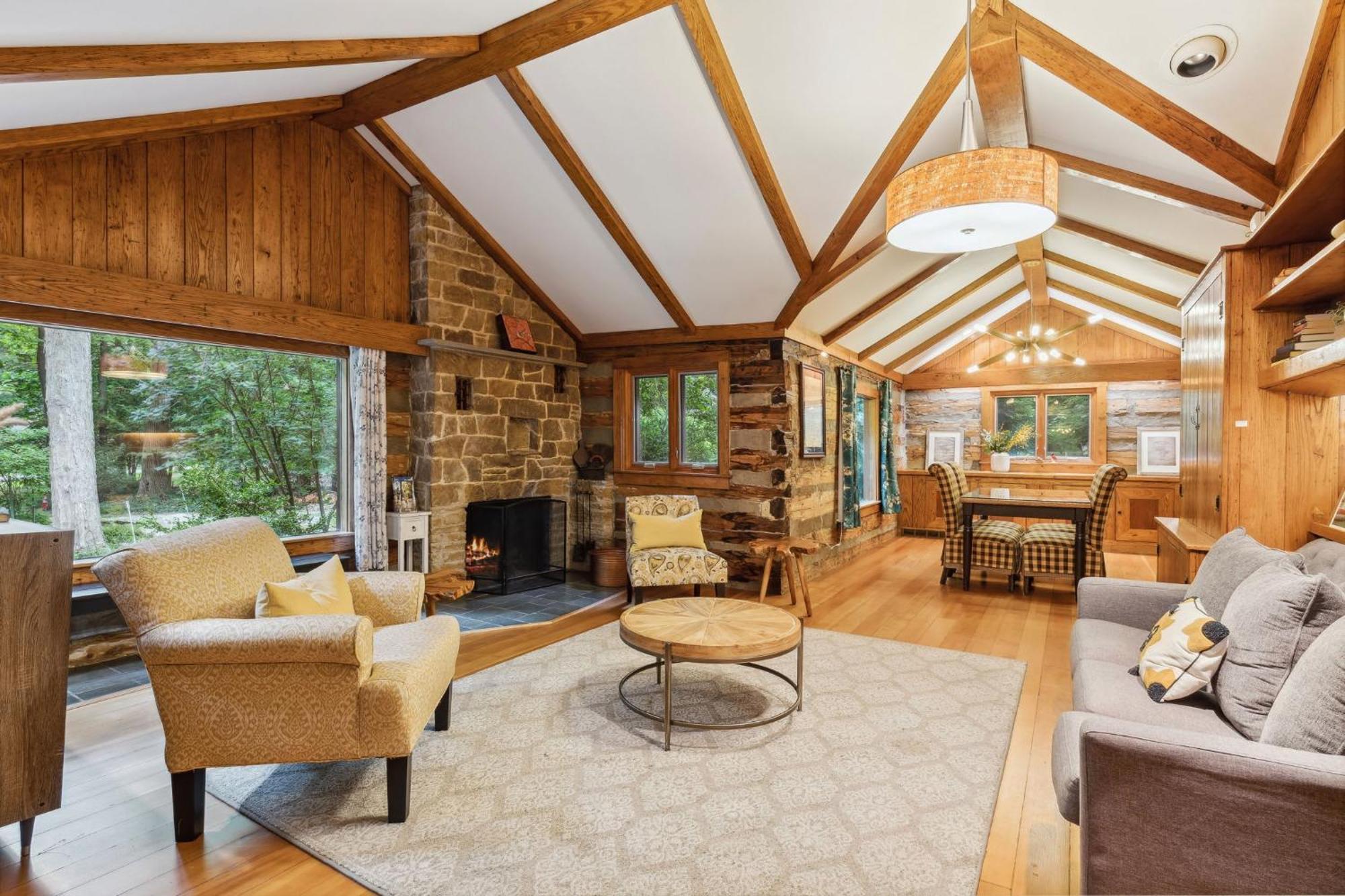 Log - Natures Oasis - Fire Pit & Gazebo Holiday home *