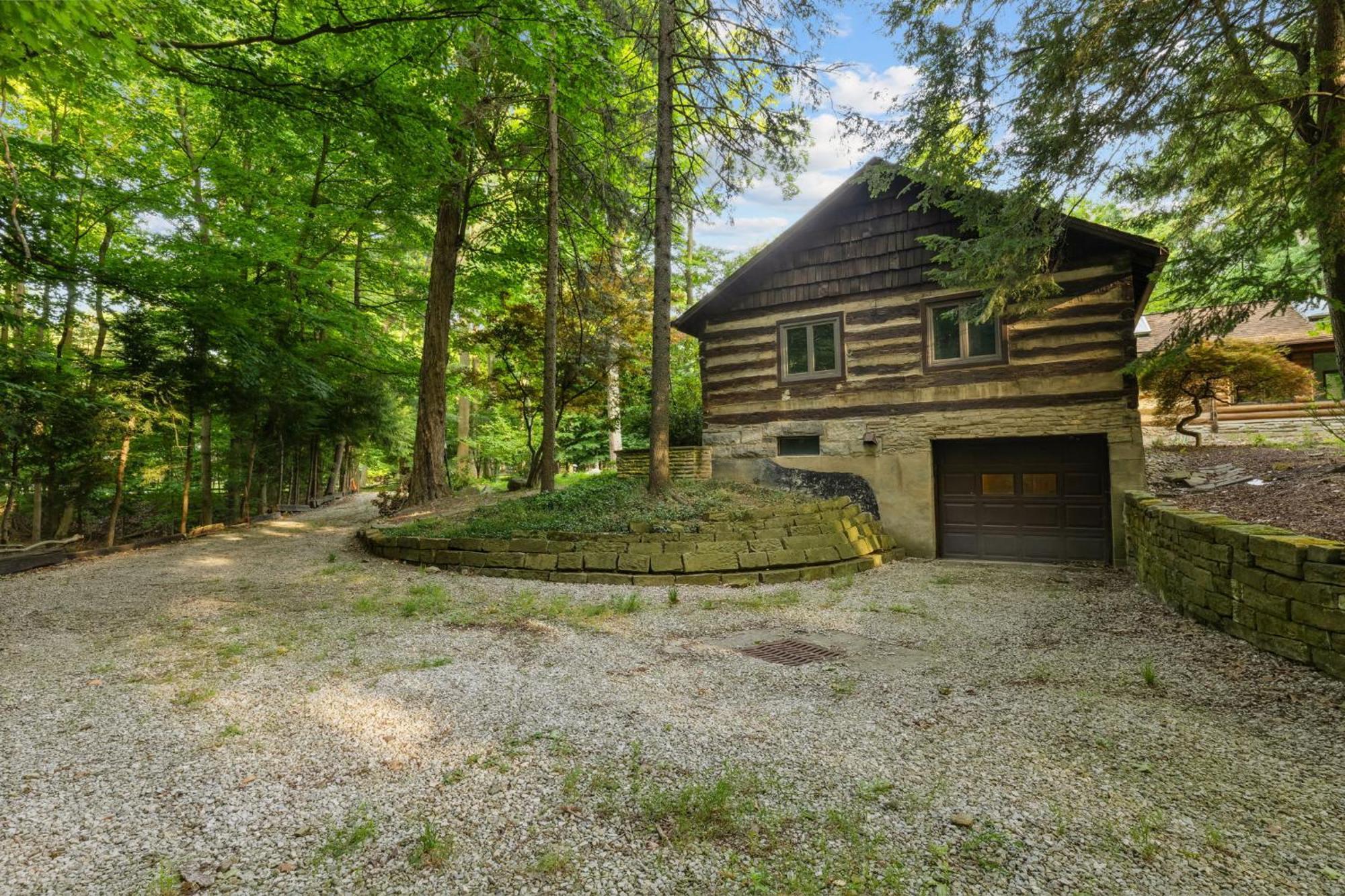 Holiday home Log - Natures Oasis - Fire Pit & Gazebo Cleveland