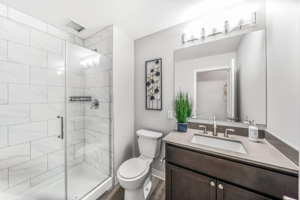 413- Heart Of Dt With Free Heated Pool And Gym Luxe Apartment *