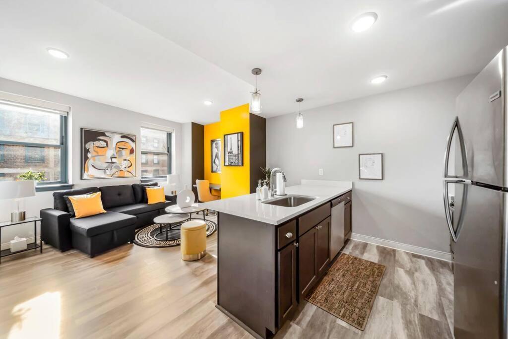 Heart Of Dt With Free Pool & Steam Gym Luxe 812 Cleveland