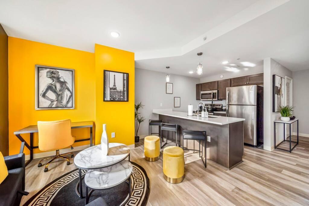Heart Of Dt With Free Pool & Steam Gym Luxe 812 Cleveland