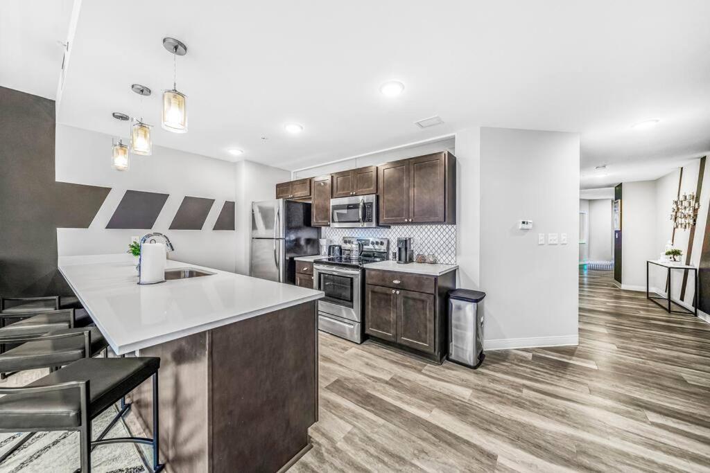 2br Unit With Game Machine With Pool And Gym Access-602 Apartment *