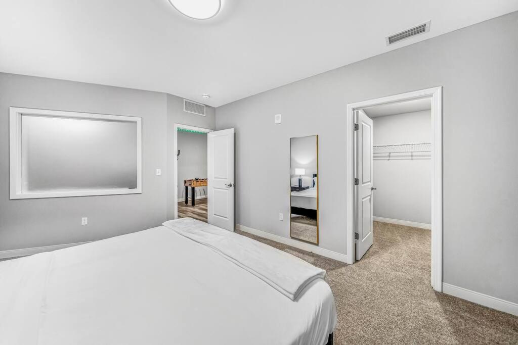 2br Unit With Game Machine With Pool And Gym Access-602 Apartment