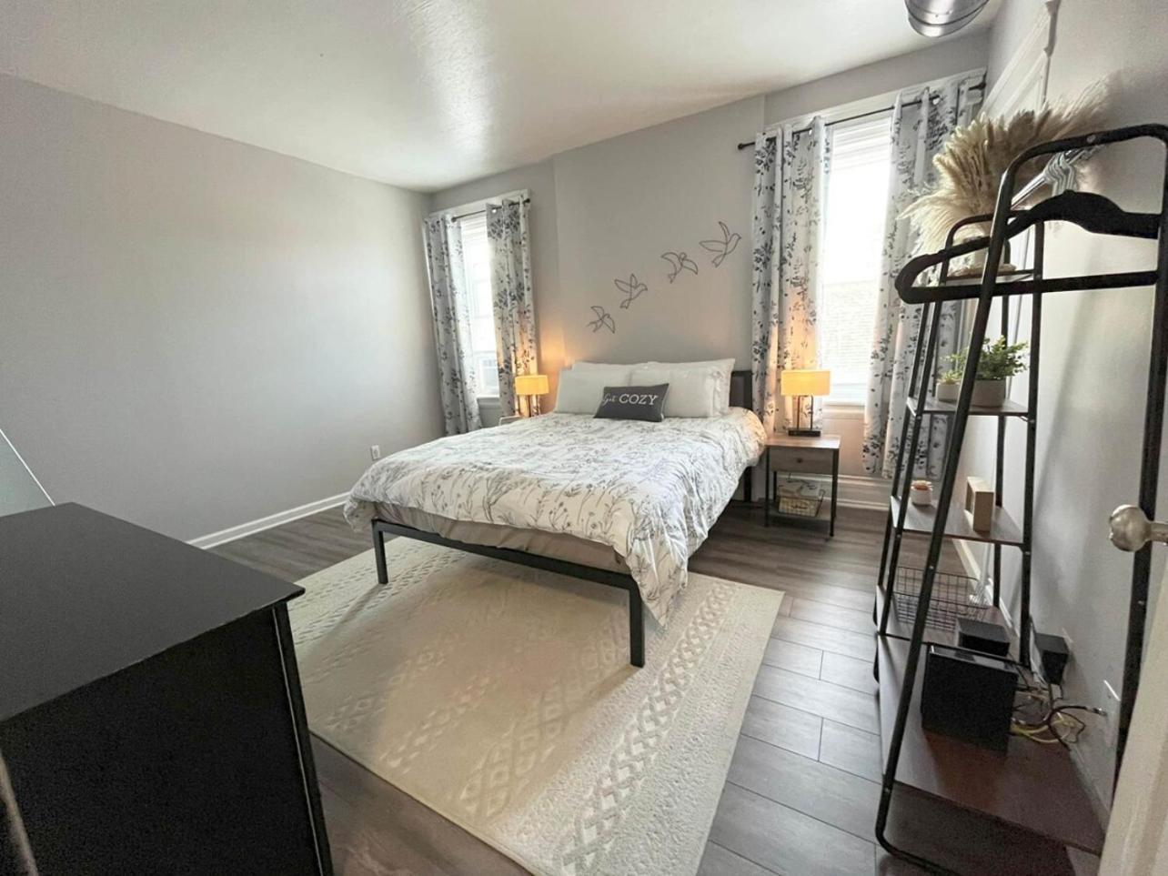 Conteporary Upgraded Dt Cle 2br Apt - Sleeps 6-7 Apartment Cleveland