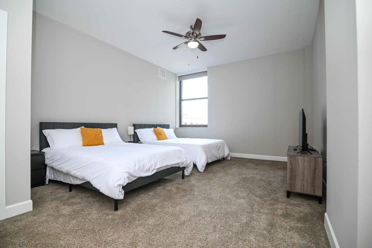 Downtown Sq Stadium Casino Rock Hall Clinic Apartment