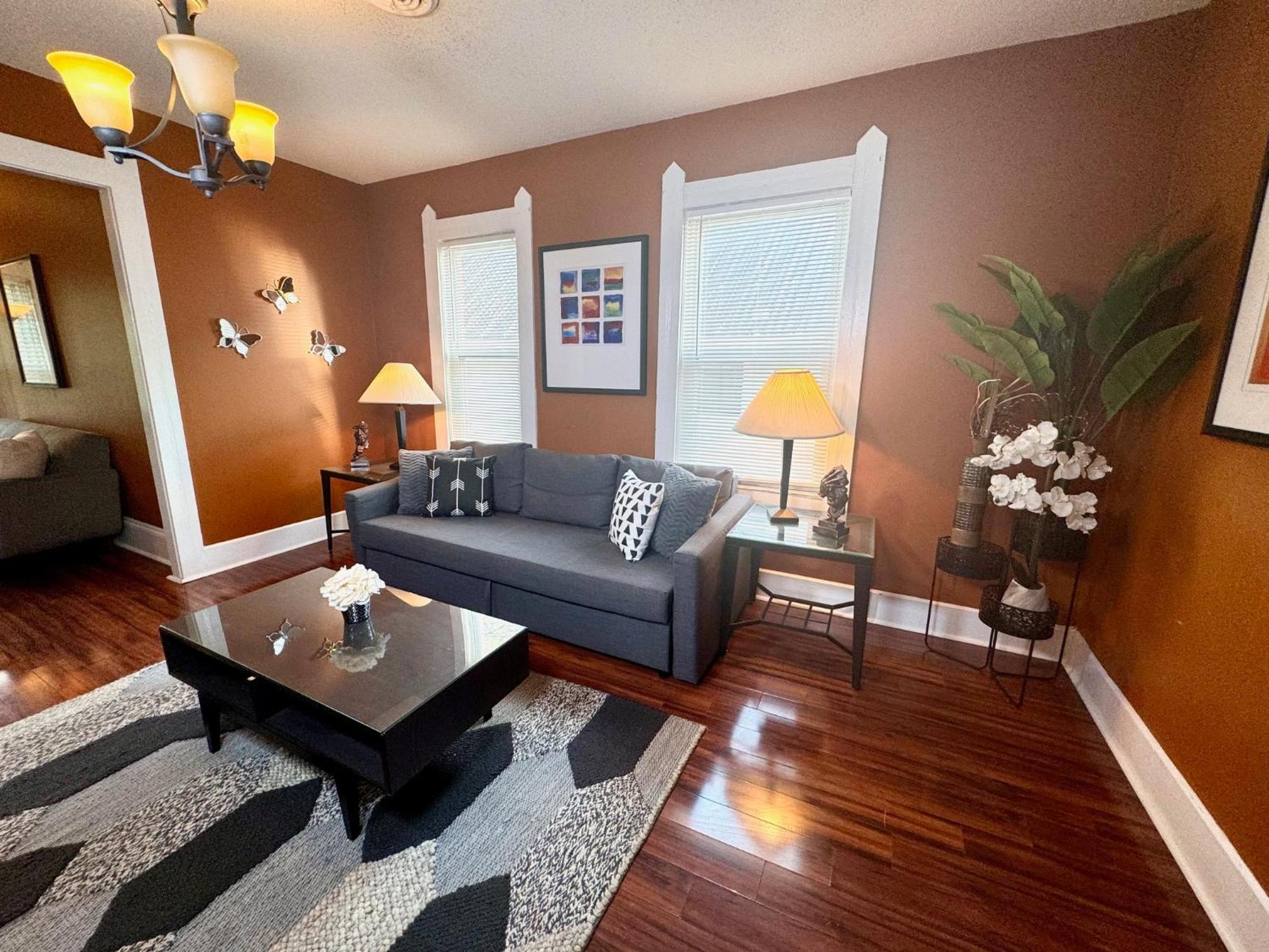 The House - Huge Ohio District - 5 Minutes From Downtown - W45th1 Upper Cleveland