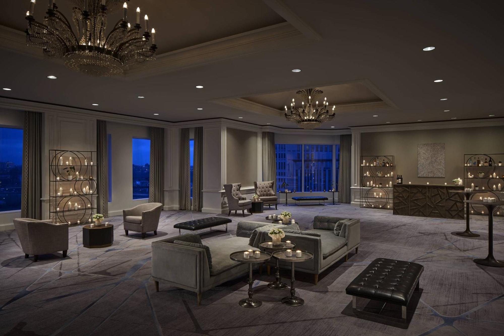 The Ritz-carlton,
