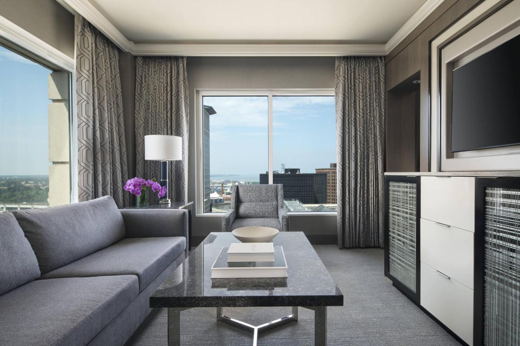 The Ritz-carlton, Hotel