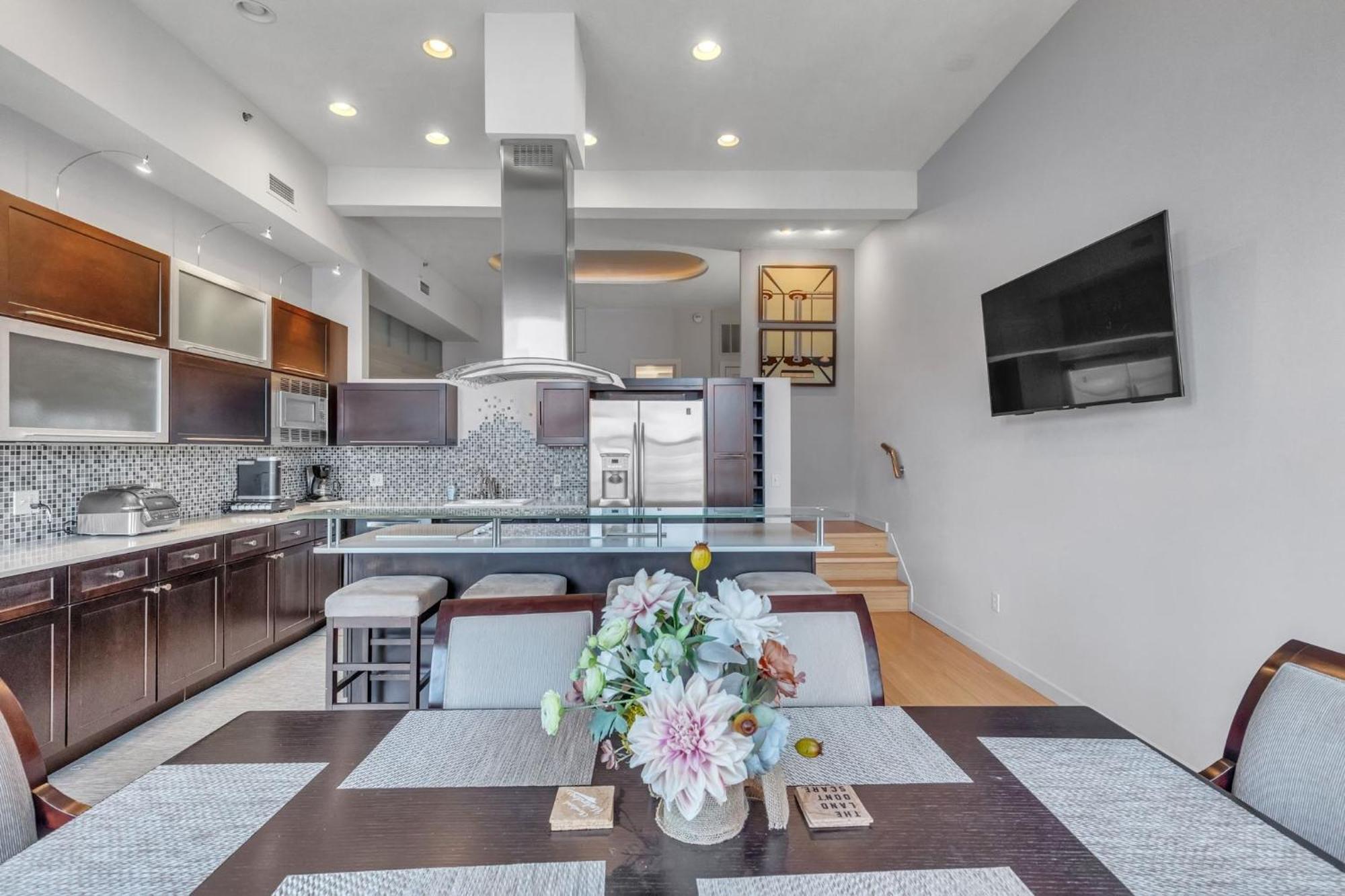 Apartment Downtown Cleveland- Steps To Sports & Events *