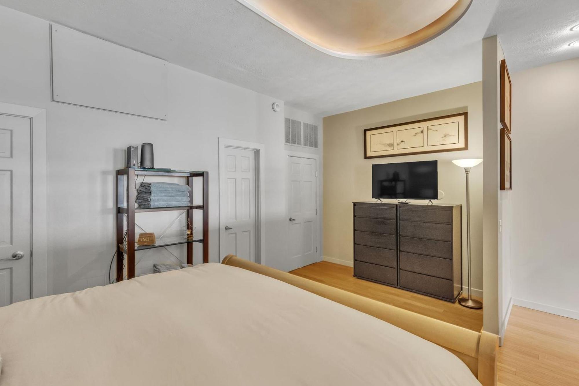 Apartment Downtown Cleveland- Steps To Sports & Events