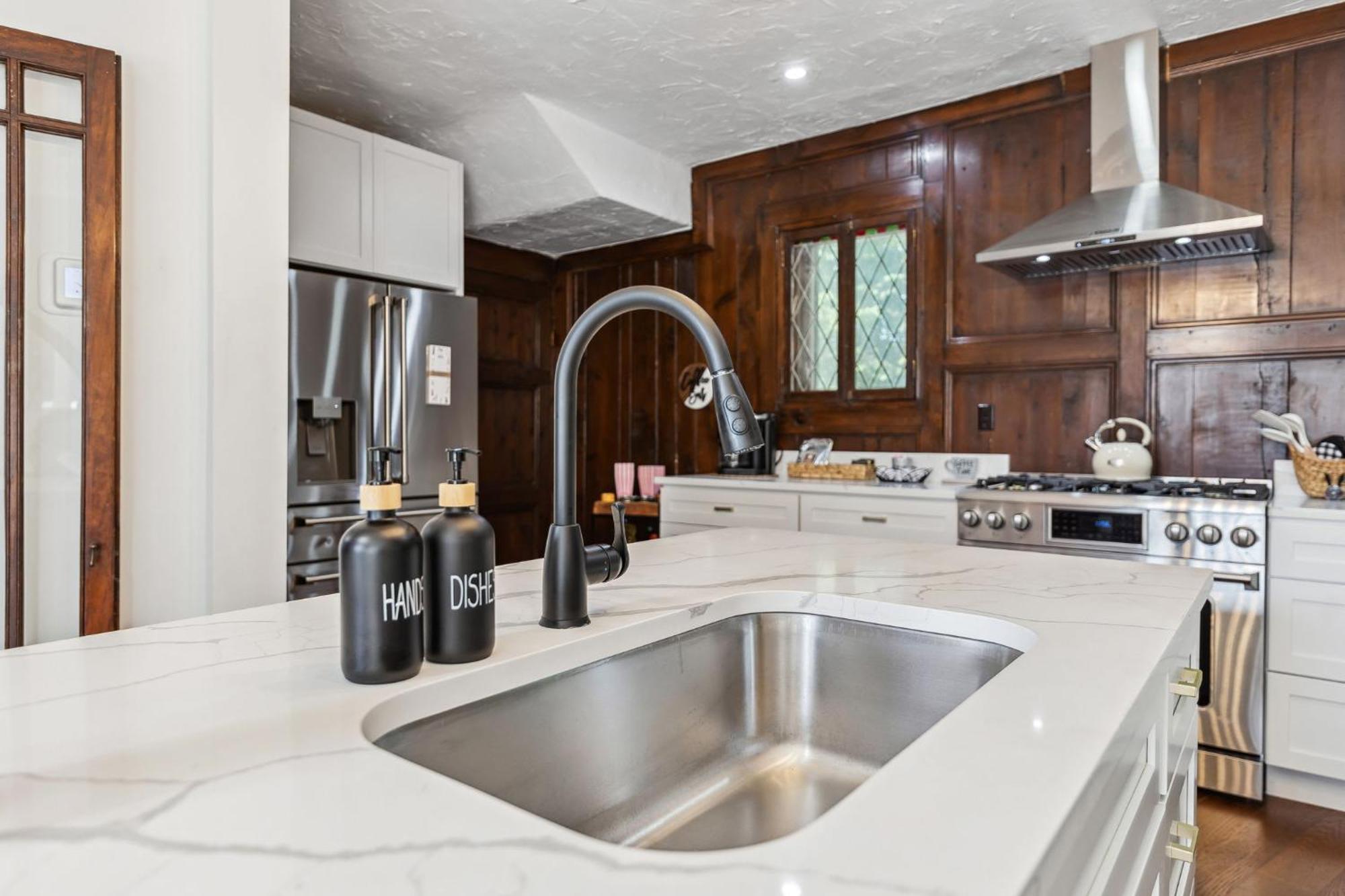 Enchanted Castle - Your Royal Getaway Awaits Holiday home Cleveland