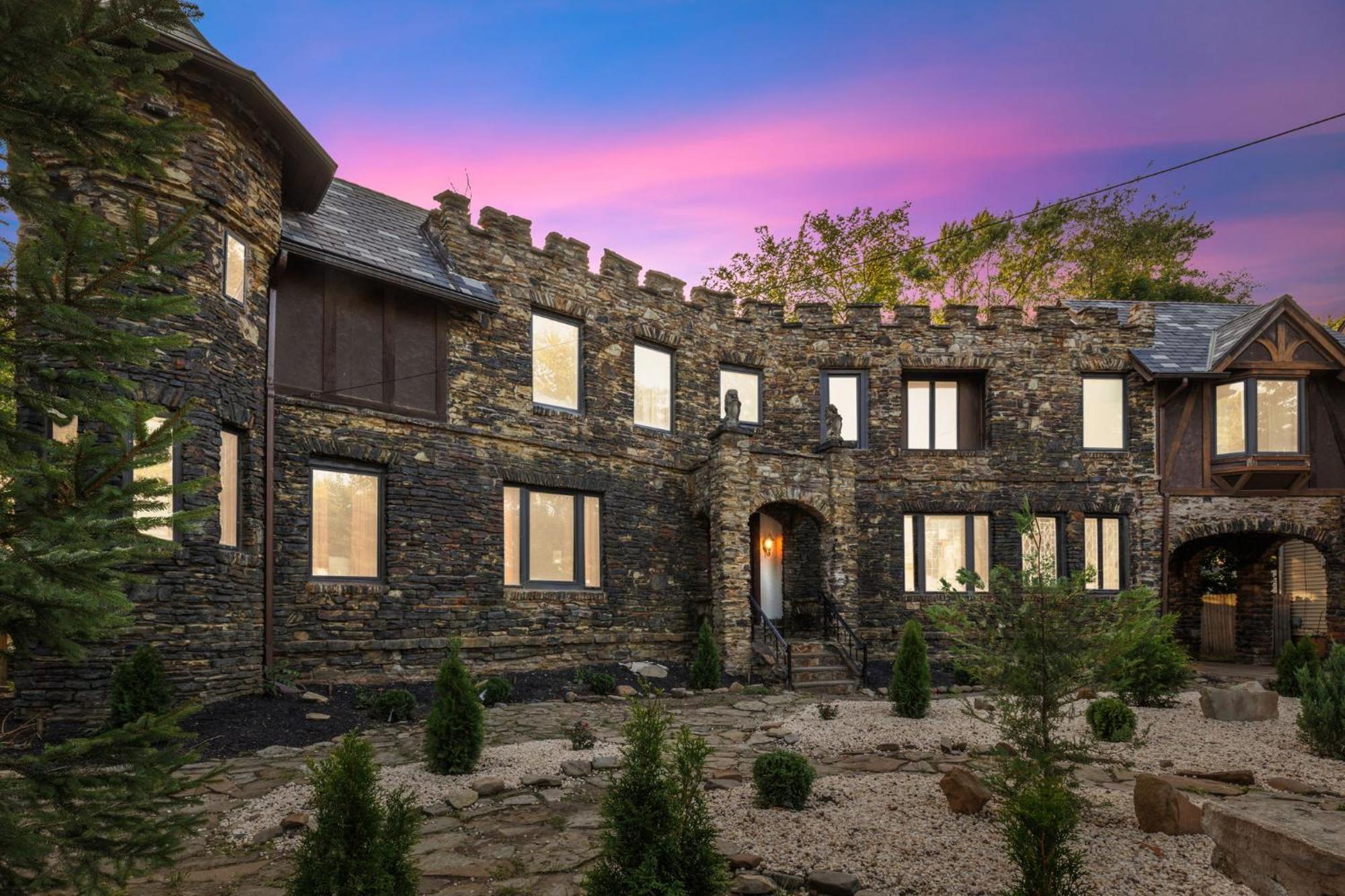 Holiday home Enchanted Castle - Your Royal Getaway Awaits *