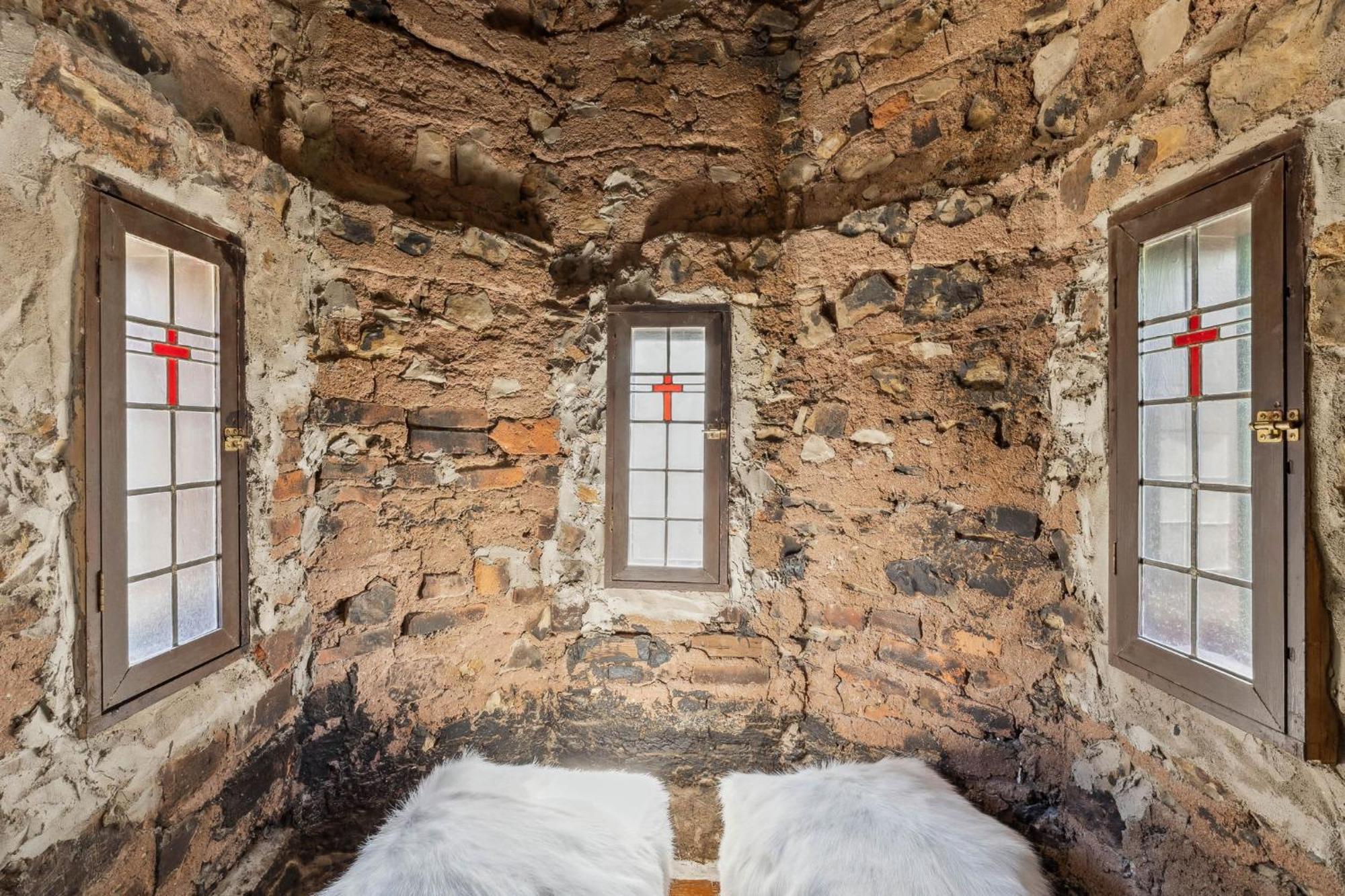 Enchanted Castle - Your Royal Getaway Awaits Holiday home Cleveland